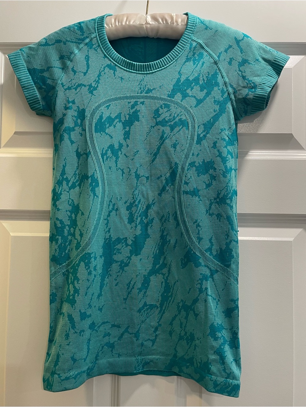 Lululemon Swiftly short-sleeve t-shirt - hip length - size 4